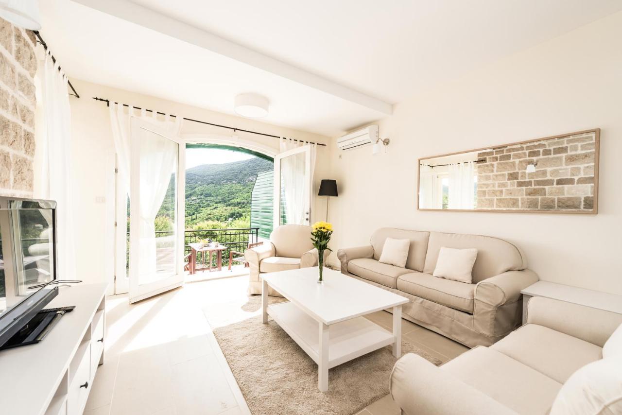 Lavender House With Shared Pool Herceg Novi Exterior foto